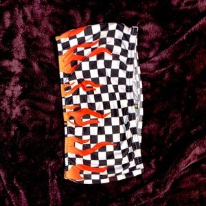 Medium vans checkered and fire tube top.